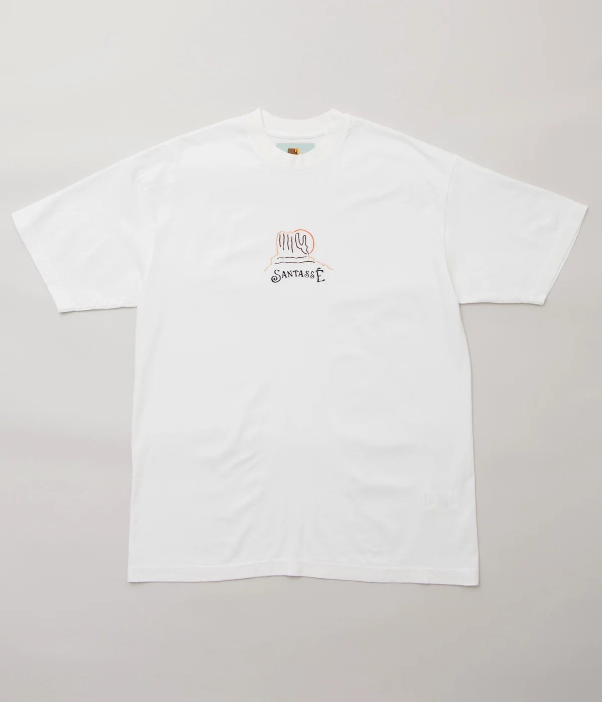 SANTASSÉ "EMBROID T-SHIRT(WHITE)"